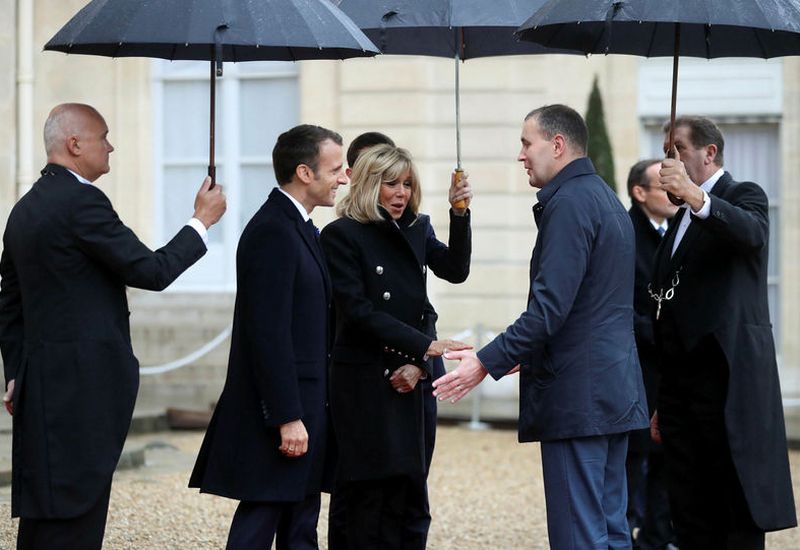 Guðni Th. Jóhannesson meets with President of France, Emmanuel Macron, and his wife Brigitte in Paris yesterday.