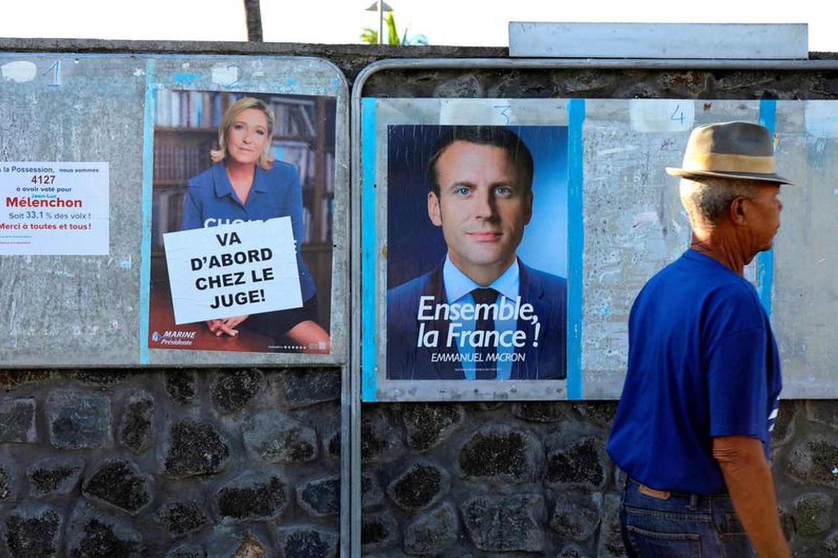 Kjörið stendur á milli Le Pen og Macron.