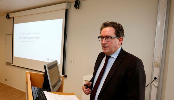 Þurfti að fara vegna ríkisstjórnarfundar