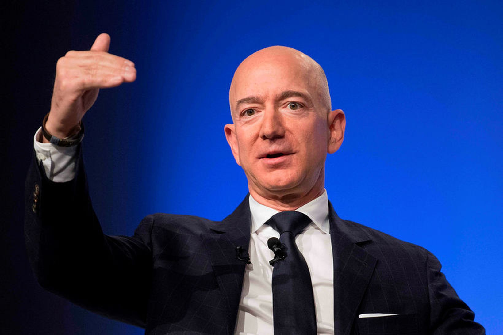 Jeff Bezos er stofnandi og eigandi Amazon.