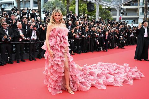 Ofurfyrirsætan Heidi Klum mætti í áberandi kjól frá Elie Saab.