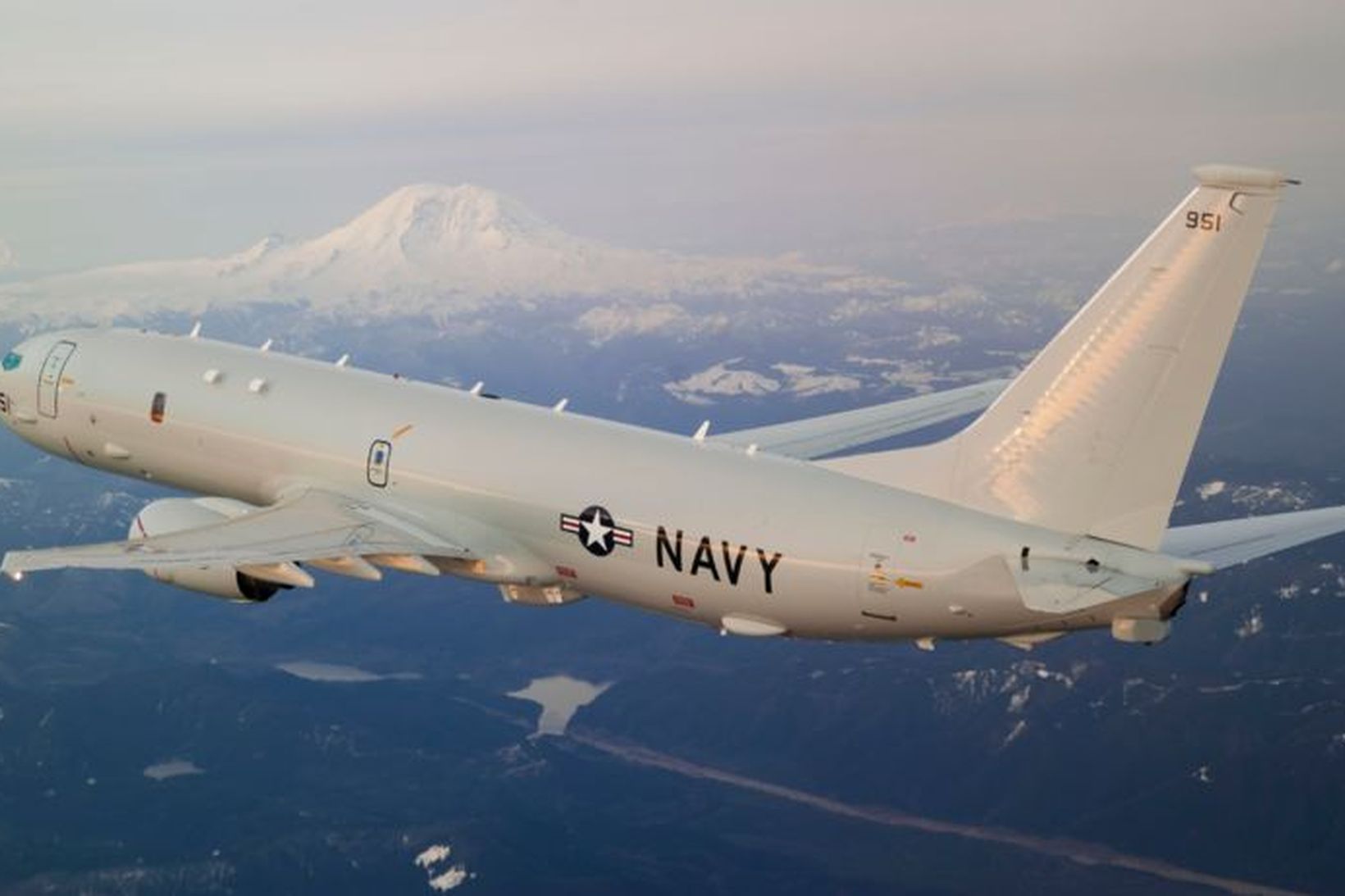 Boeing P-8 Poseidon-vél sem er sérútbúin til að leita að …