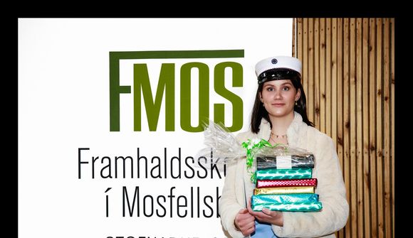 28 brautskráðust úr Framhaldsskólanum í Mosfellsbæ