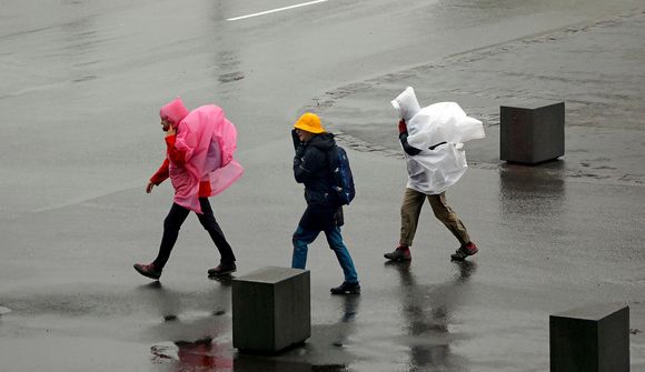 Berjast við að halda velli