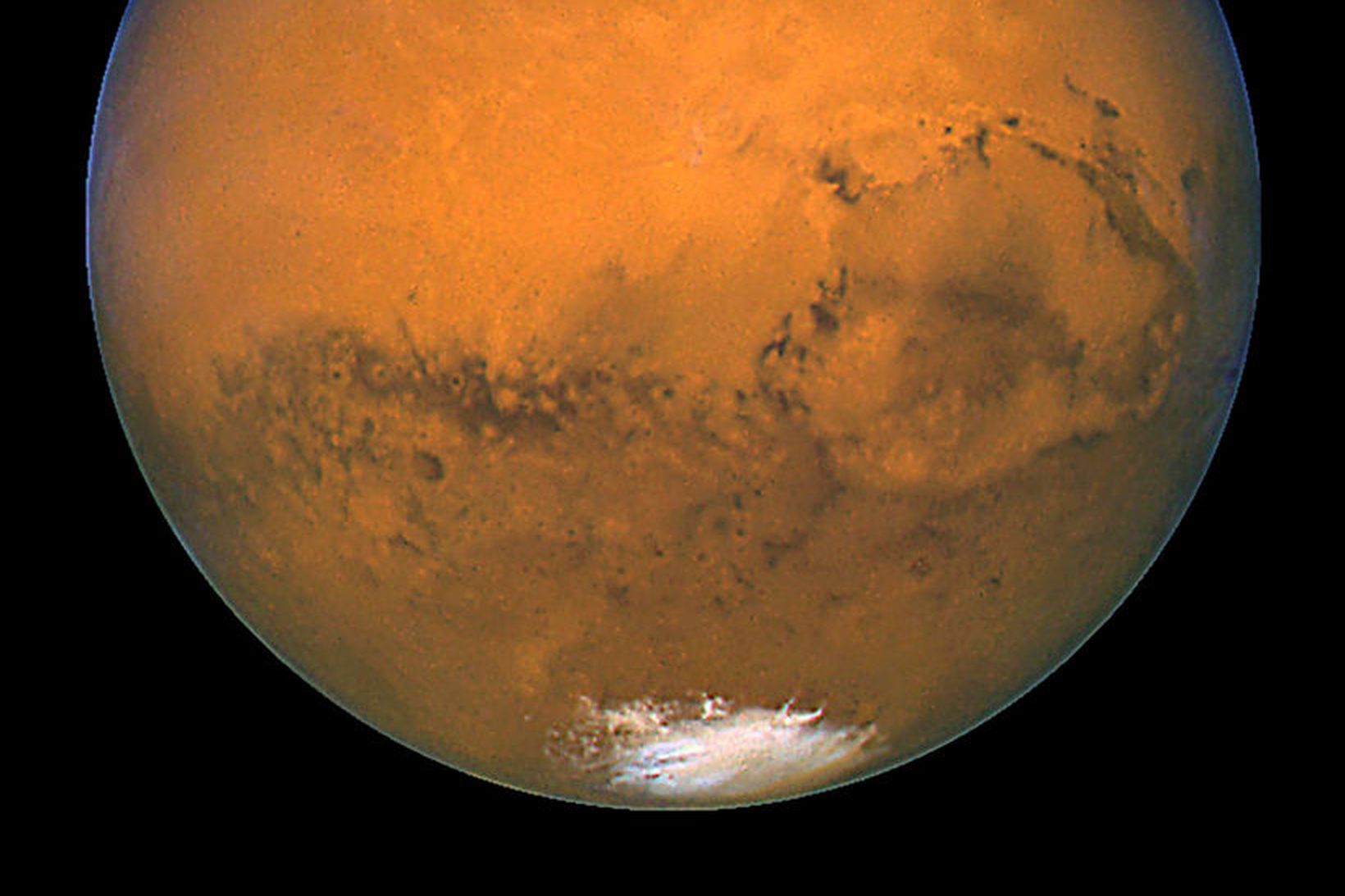 Mars er oft kölluð rauða plánetan.