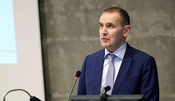 Forsetinn undirritaði skipunarbréf