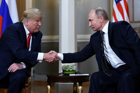 Donald Trump og Vladimír Pútín hittast á fundi í Alasaka í kvöld.