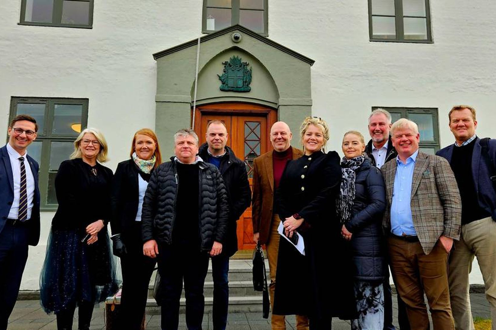 Stjórn SSV, ásamt 11 bæjar- og sveitarstjórum, fundaði með forsætis- …