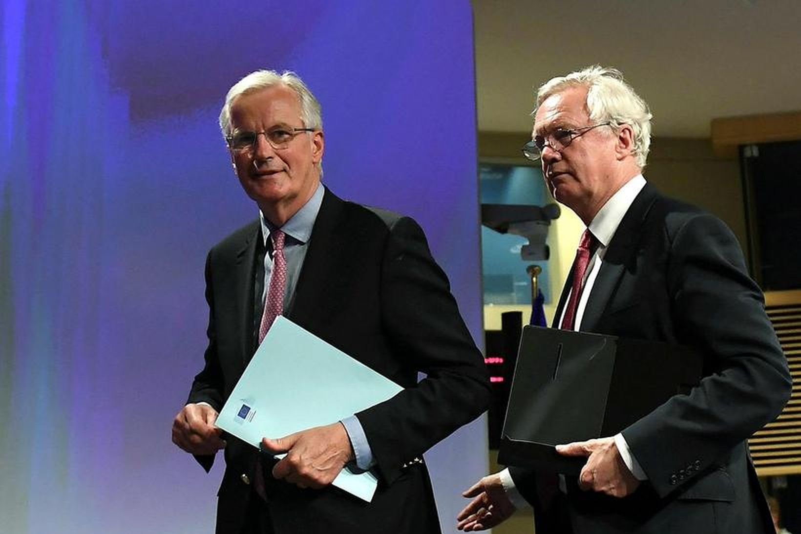 Michel Barnier og David Davis í Brussel í dag.