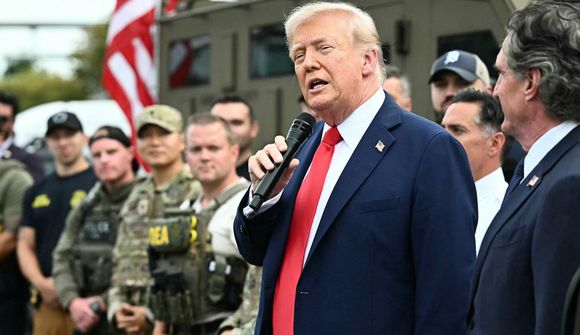Trump hitti lögreglumenn og þjóðvarðliða