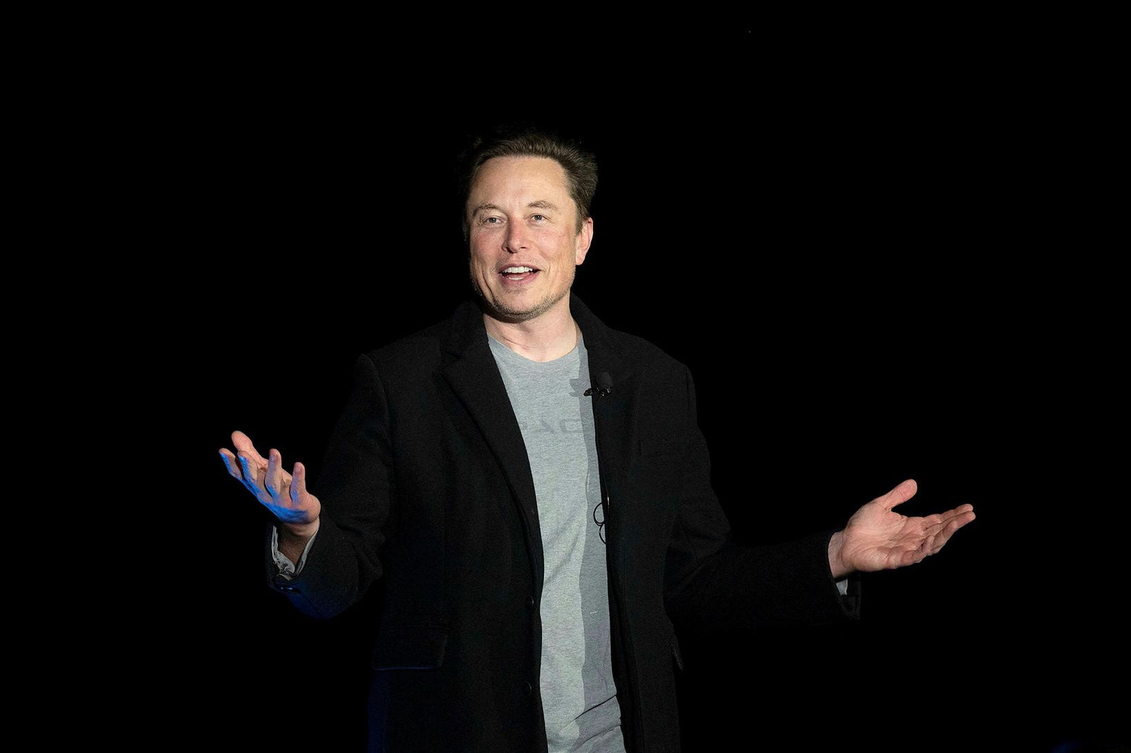 Elon Musk hefur ákveðið að kaupa Twitter.