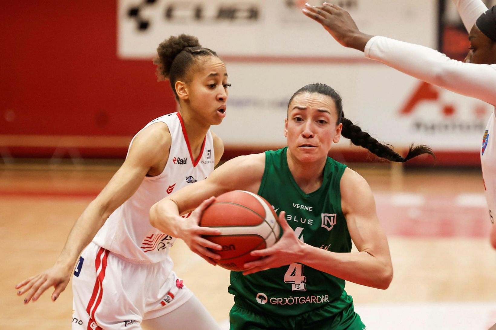 Njarðvík - Tindastóll, staðan er 14:11