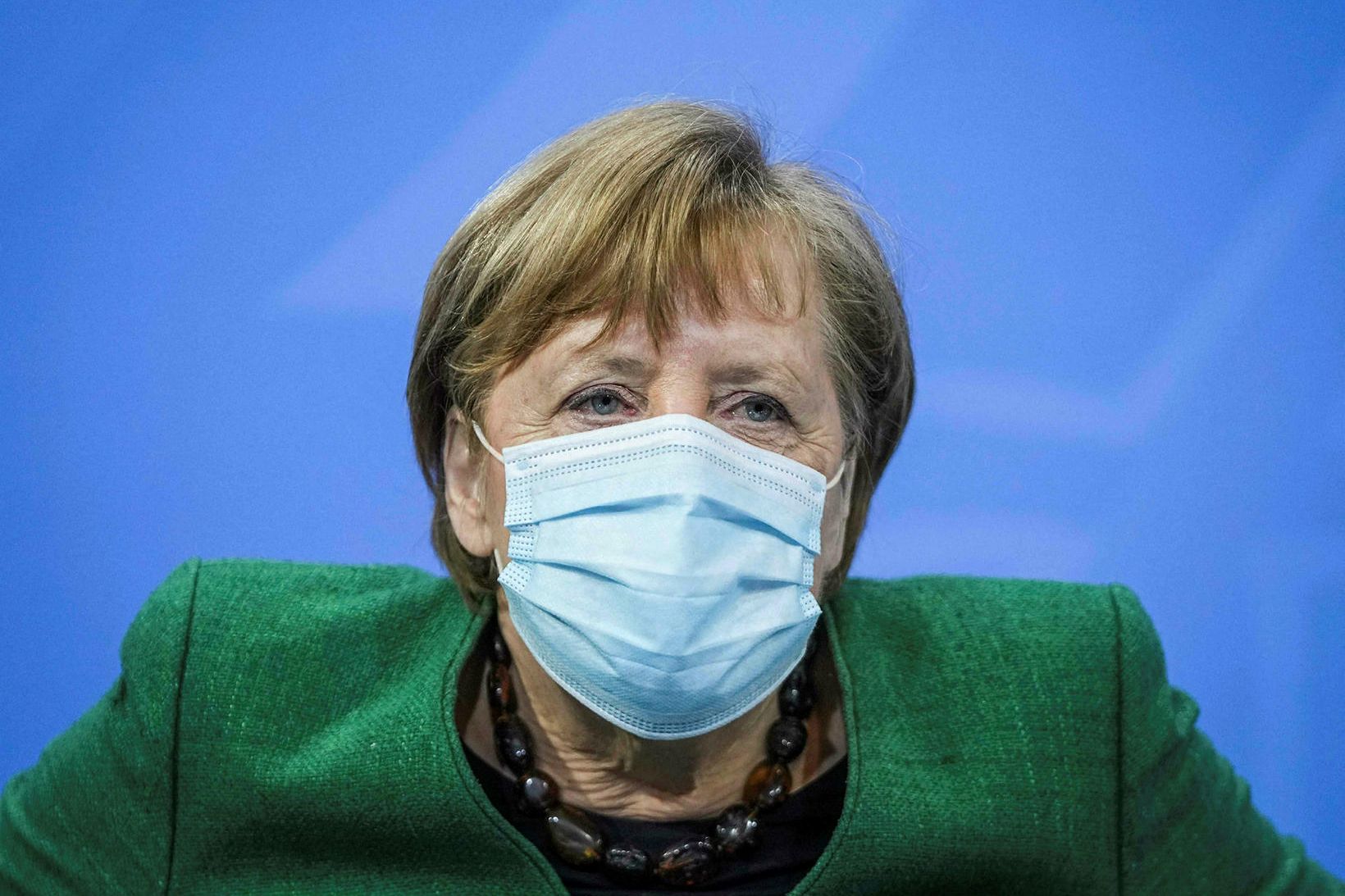 Kanslari Þýskalands, Angela Merkel, kynnti takmarkanir á samkomum á fundi …