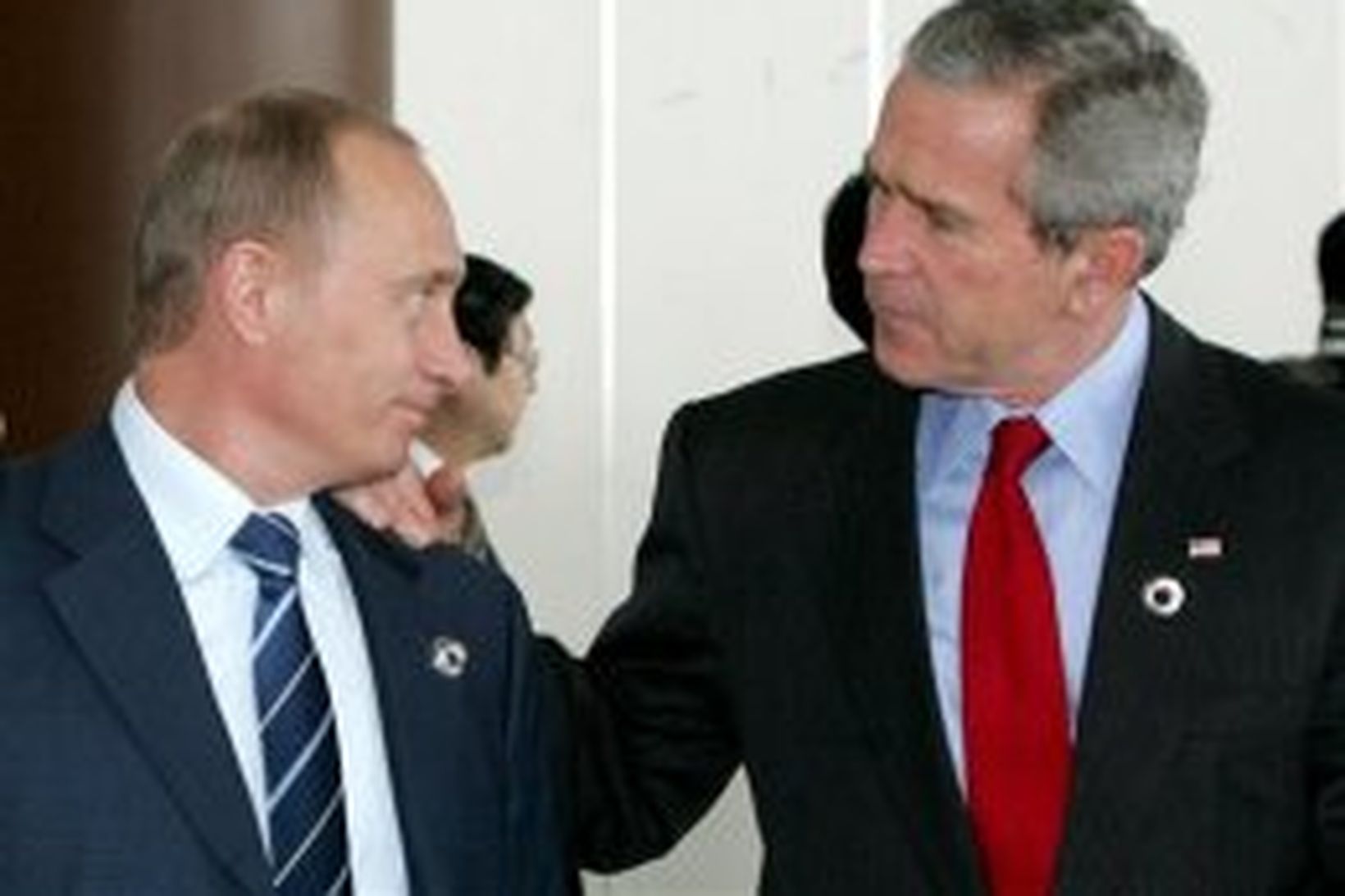 Vlaímír Pútín, forseti Rússlands, og George W. Bush, forseti Bandaríkjanna, …