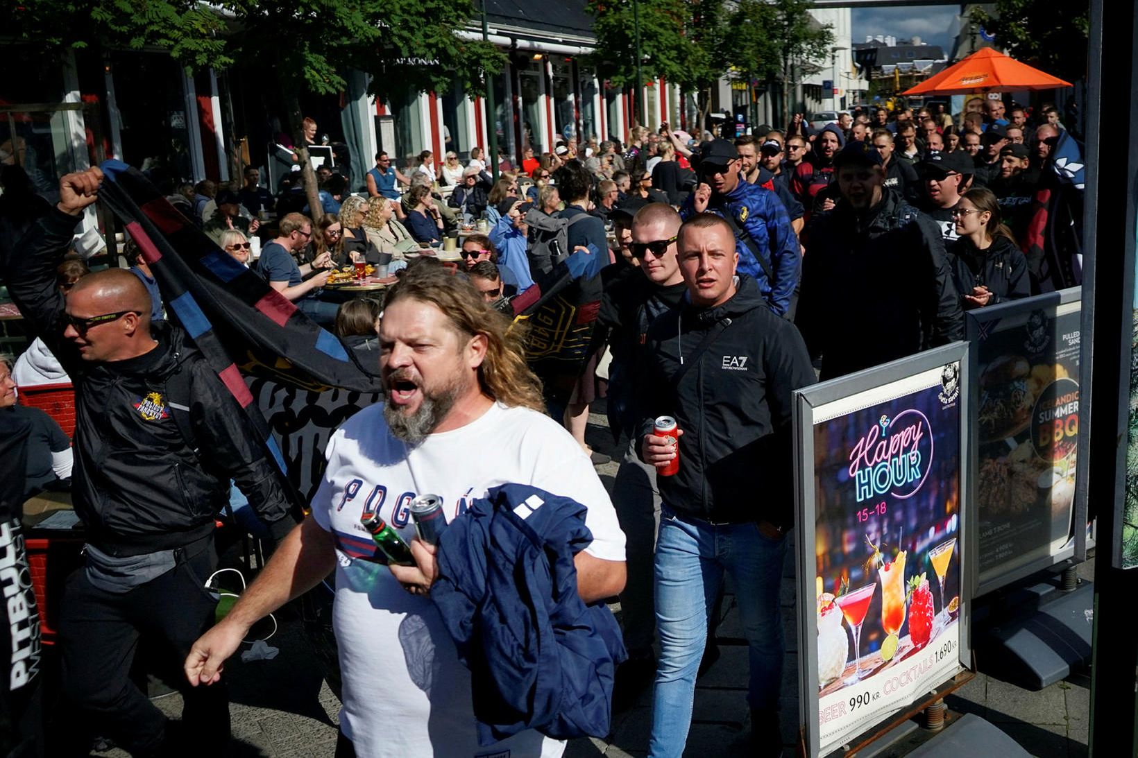 Stuðningsmennirnir eru til í slaginn gegn KR í kvöld.