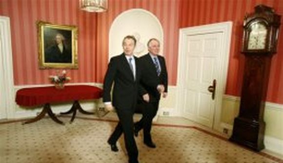Blair segist hafa lýst andstöðu við hvalveiðar á fundi með Halldóri