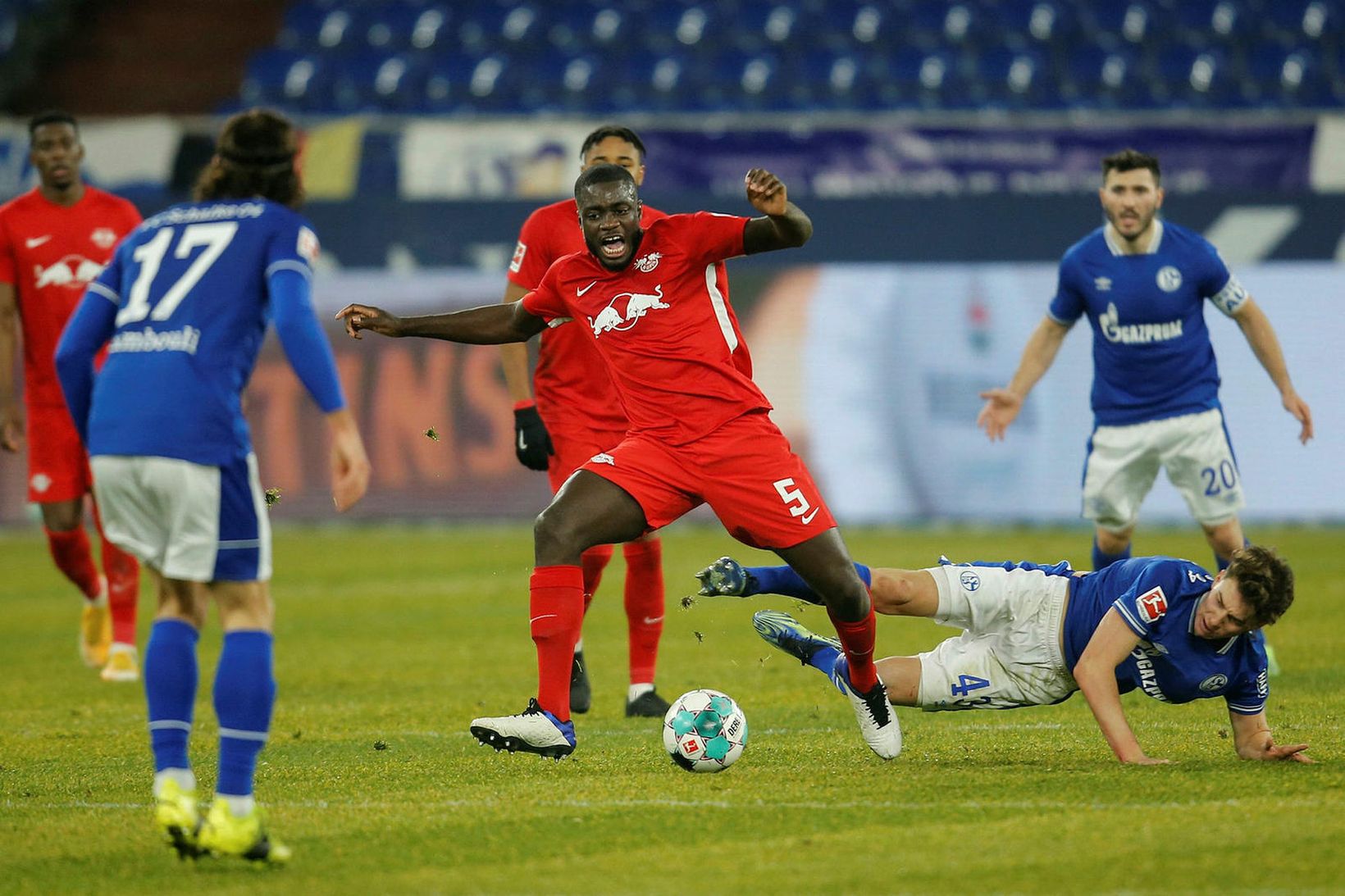 Dayot Upamecano í leik með RB Leipzig um síðustu helgi.