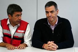 Pedro Sánchez, forsætisráðherra Spánar, heimsótti neyðarsamhæfingarstöð í Valencia-héraði í dag.