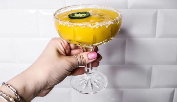 Helgarkokteillinn er frosinn mango margarita