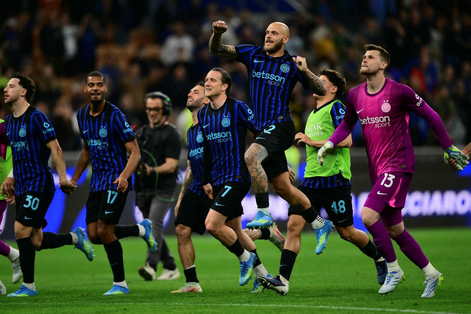 Inter í úrslitaleikinn eftir mikla dramatík