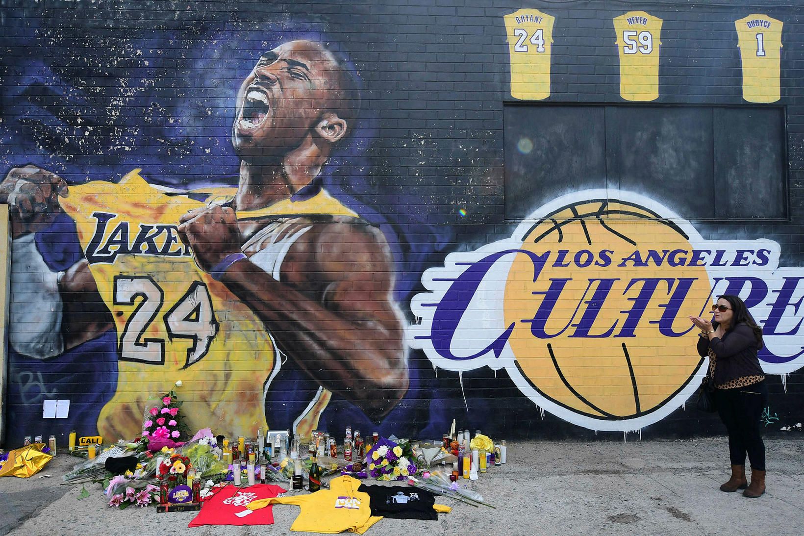 Kobe Bryant er minnst í Los Angeles.