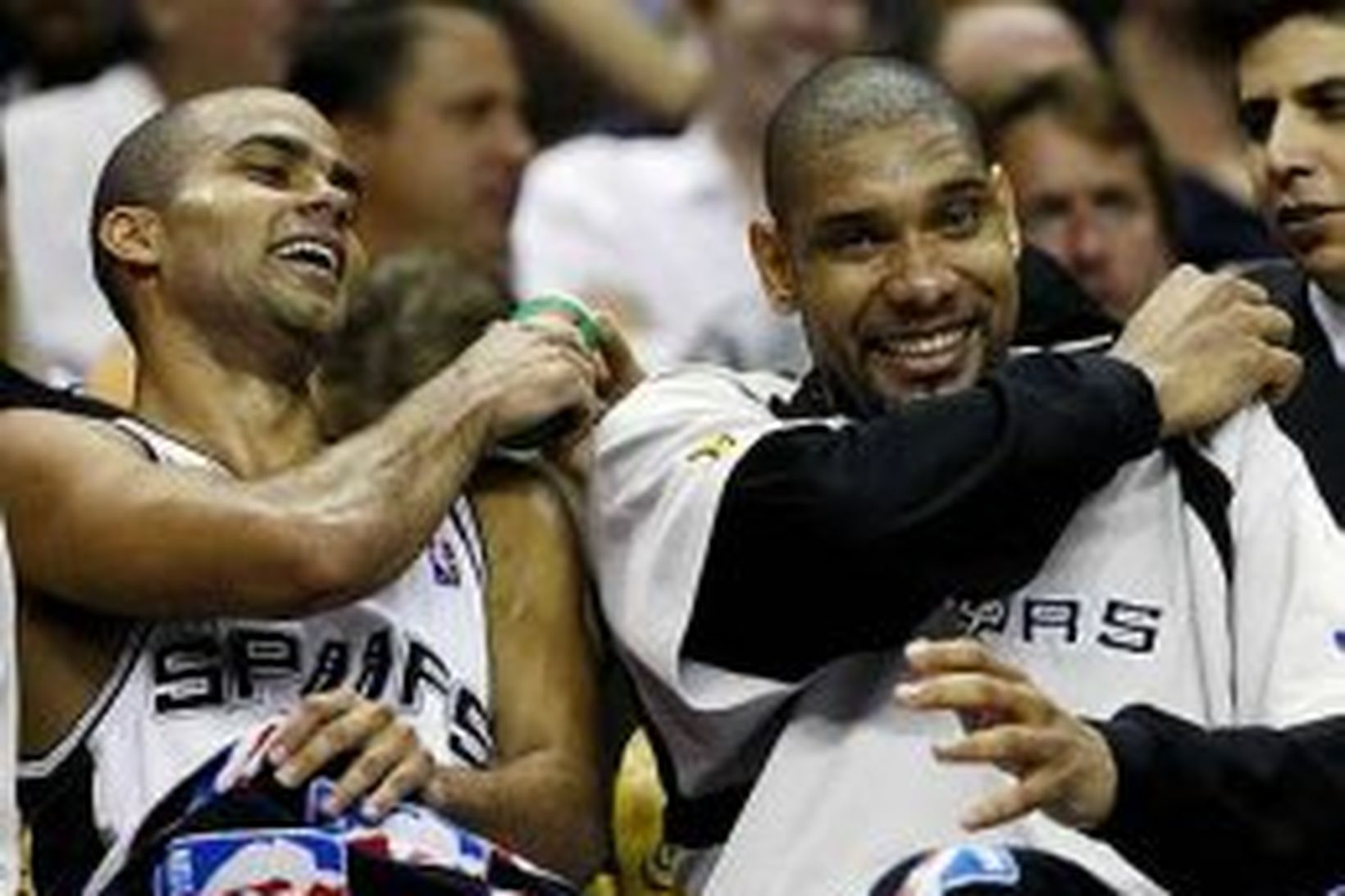 Tony Parker og Tim Duncan eru hryggsúlan í liði San …