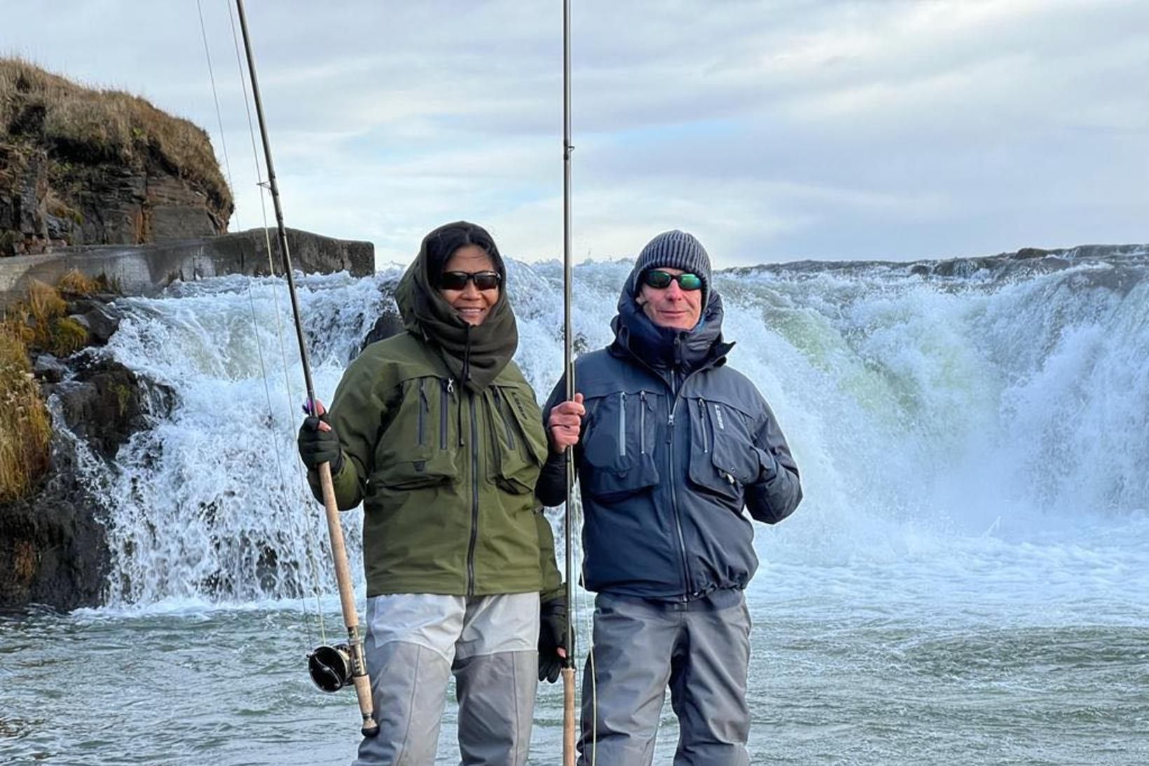 Zoila og Robson veiddu lokahollið í Ytri-Rangá. Brjálað rok en …