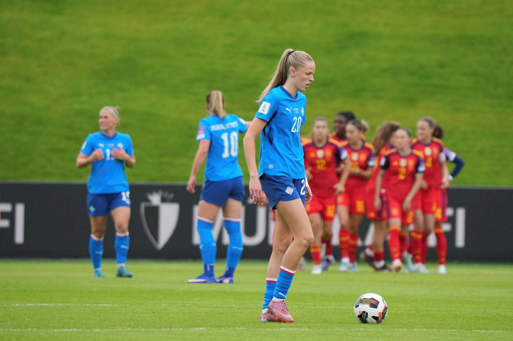 Ísland - Spánn, staðan er 0:1