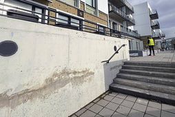 Eins og fjallað var um á miðopnu Morgunblaðsins í gær telur matsmaður að steypan í …