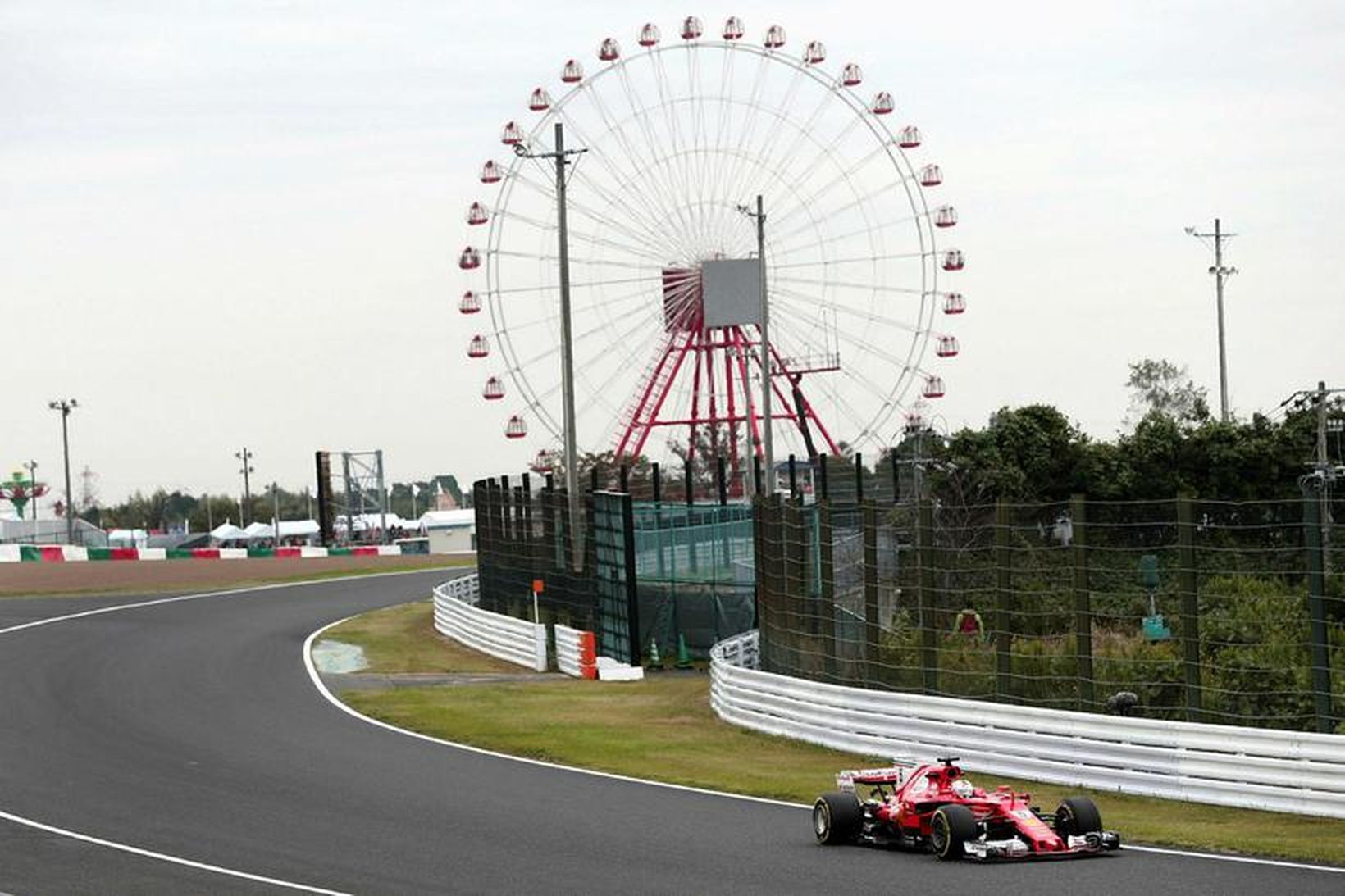 Sebastian Vettel á æfingunni í Suzuka í morgun.