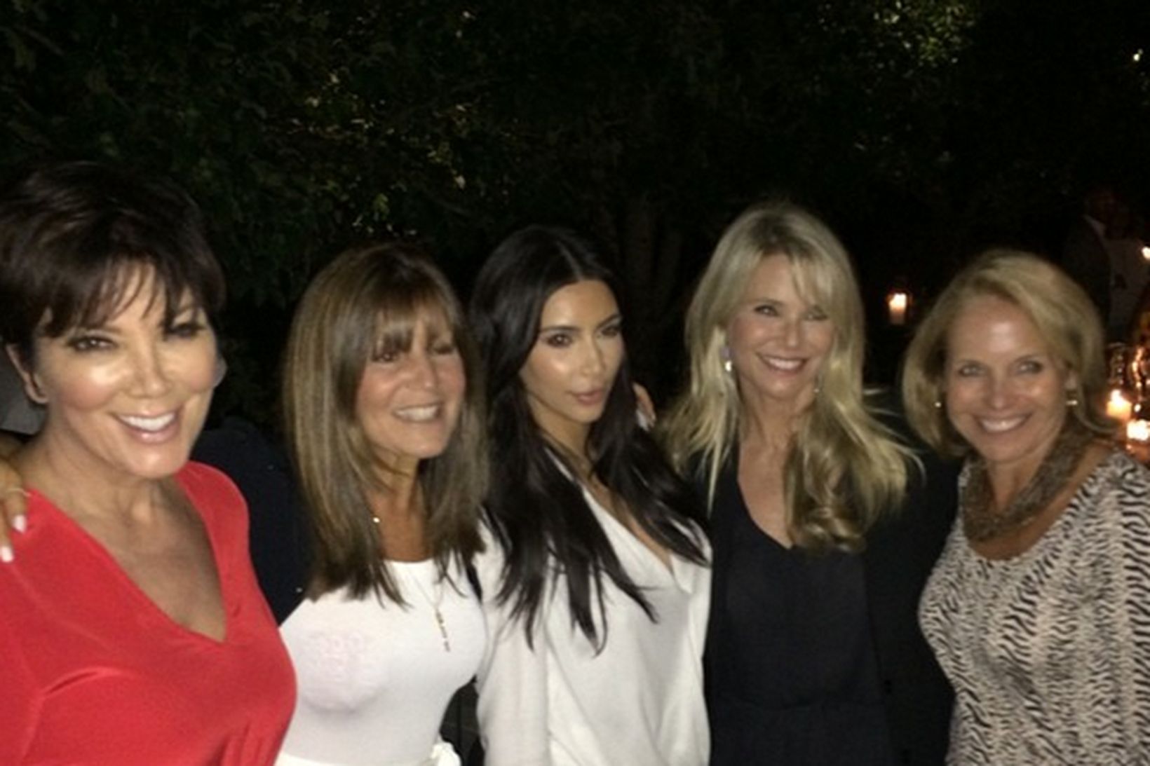 Kris Jenner deildi mynd á Instagram ásamt Kim Kardashian og …