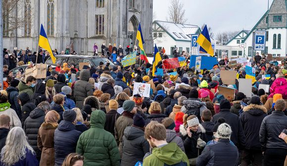 Hámarksdvalarleyfi lengt í fimm ár