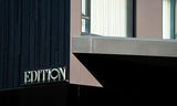 Tvennt fannst látið á hótelherbergi á Edition hotel. Grunur leikur á því að þau hafi …