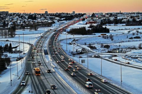 Greiða skal í ríkissjóð kílómetragjald af akstri ökutækja samkvæmt fyrirhugaðri gjaldtöku.