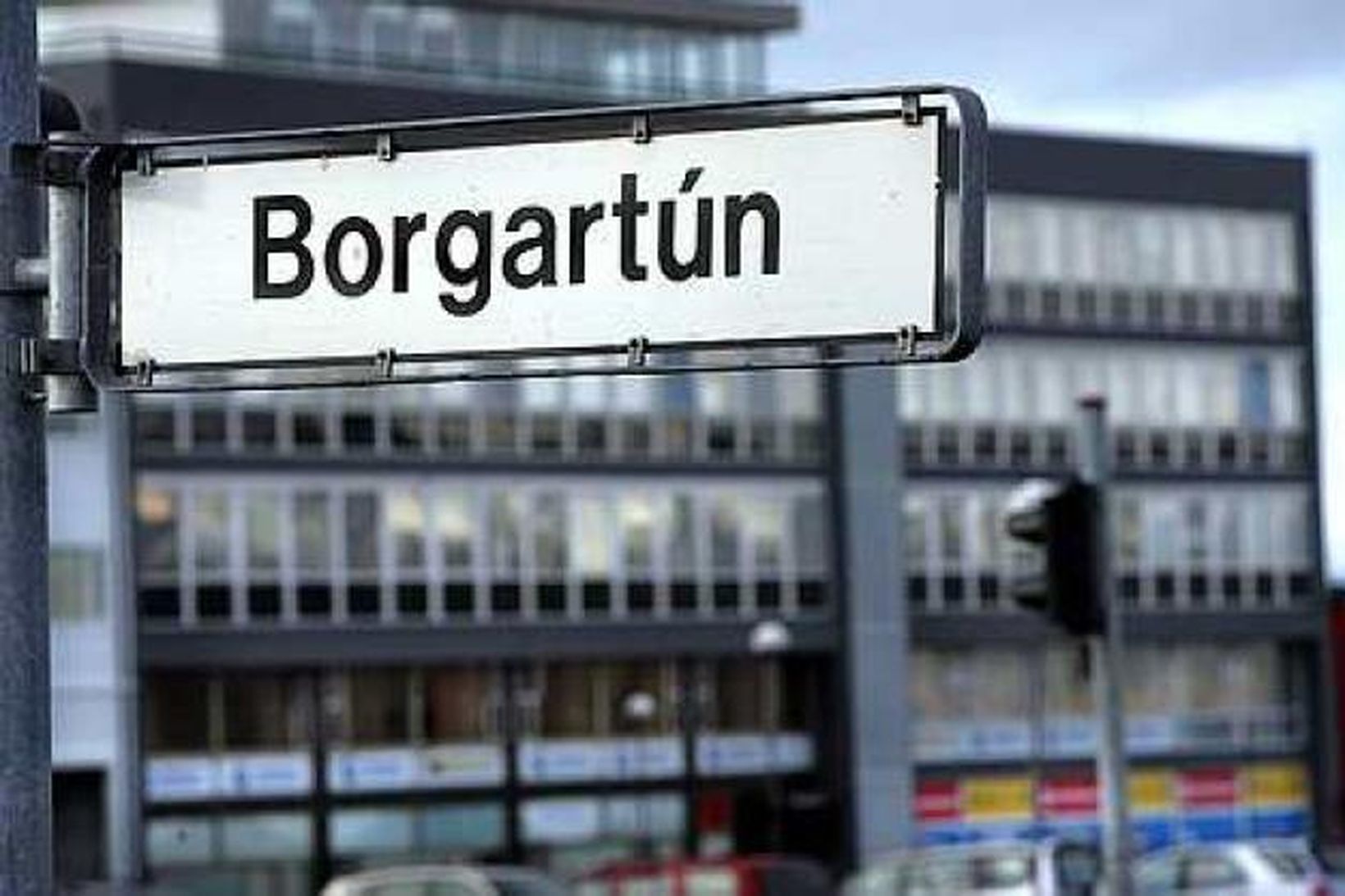 Nokkuð hefur verið kvartað undan bílastæðaskorti við Borgartún.