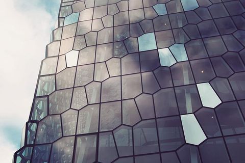 Harpa Concert Hall and Conference Centre, designed by Henning Larsen architects, Batteríið and artist Ólafur Elíasson.