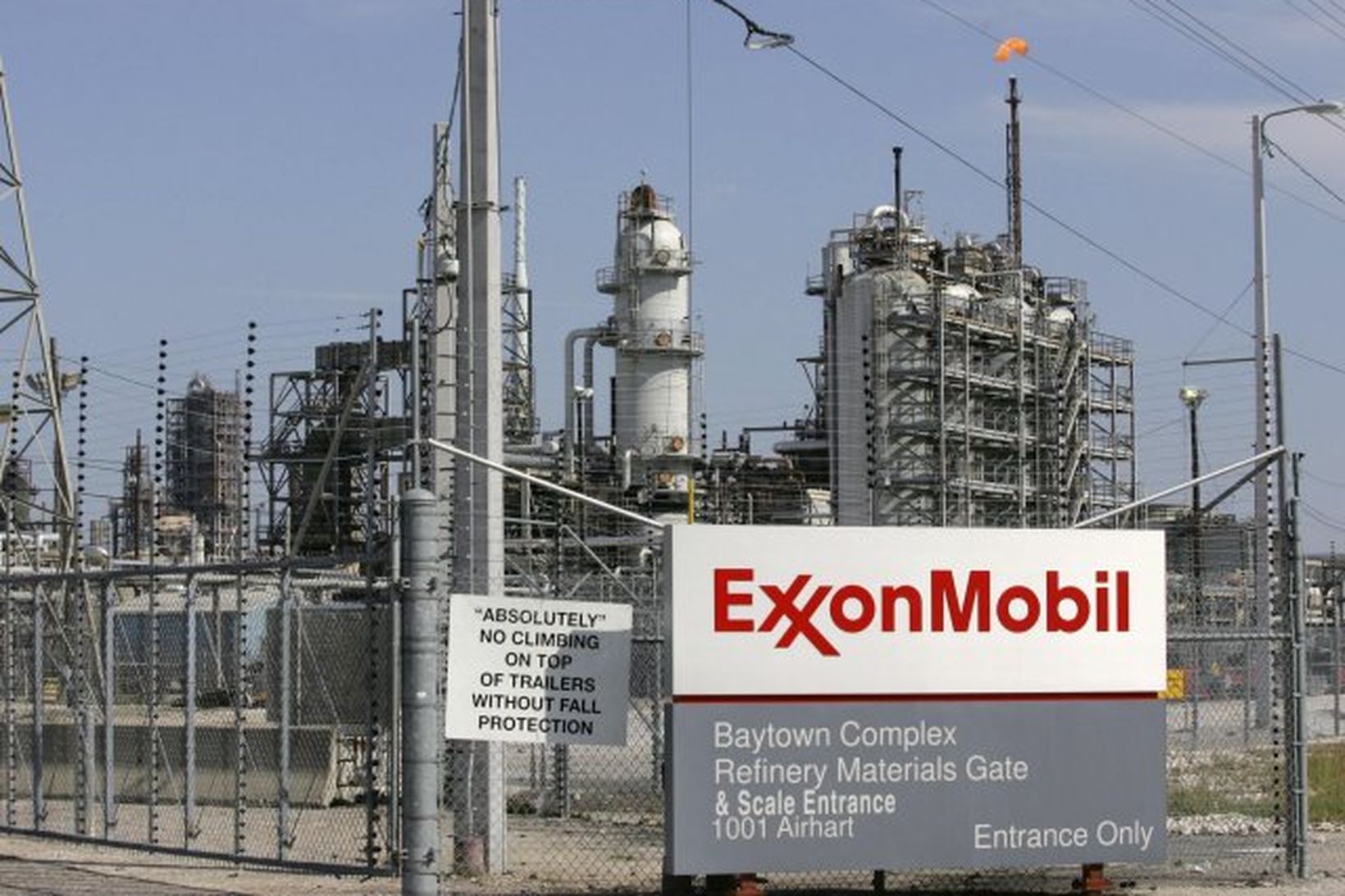 Olíunhreinsistöð ExxonMobil í Baytown í Texas.