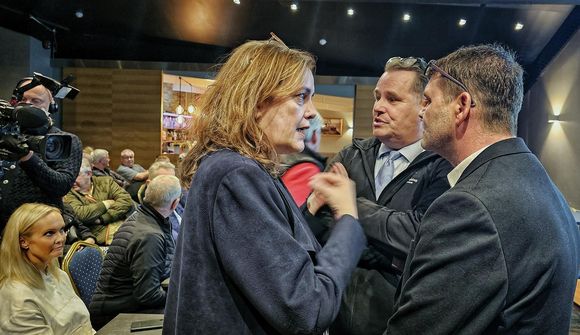 Hrópað að Svandísi á Akranesi