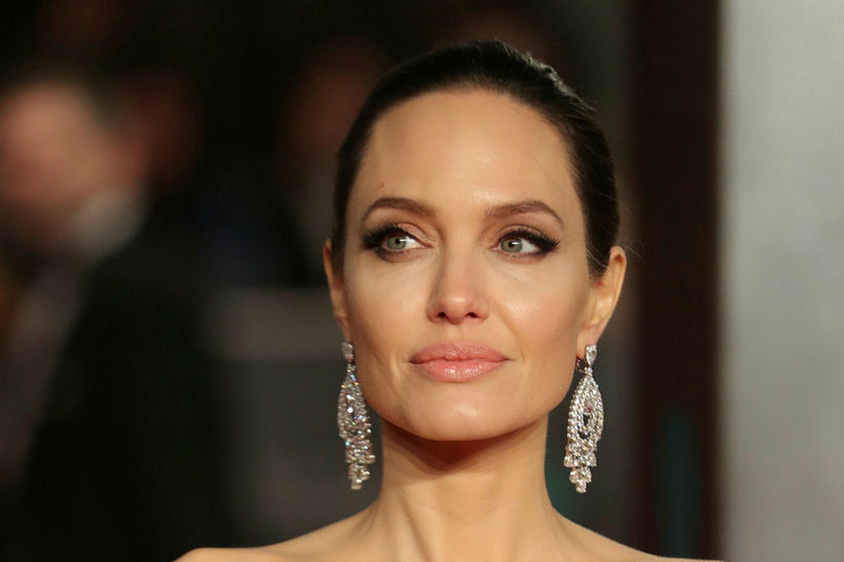 Angelina er alltaf með dökkt hár.