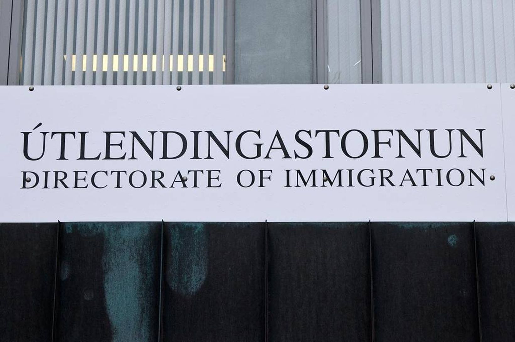 Umsóknum Sýrlendinga frestað
