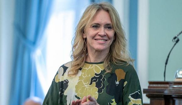 Skuldbundin að fylgja stefnu ESB