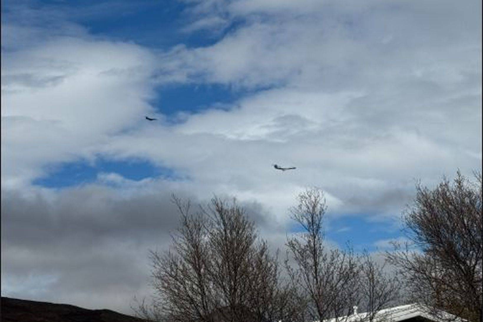 Íbúar skelkaðir eftir dularfullt lágflug