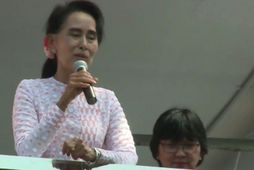Flokkur Aung San Suu Kyi með 70%
