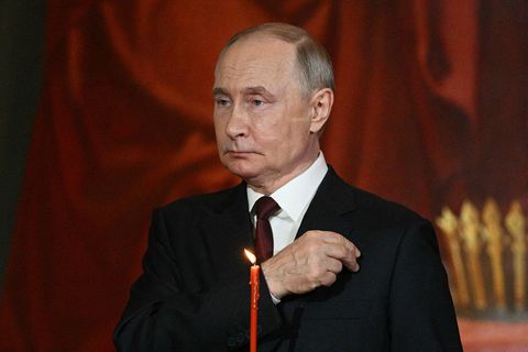 Vladimír Pútín Rússlandsforseti hefur boðað þriggja daga vopnahlé.