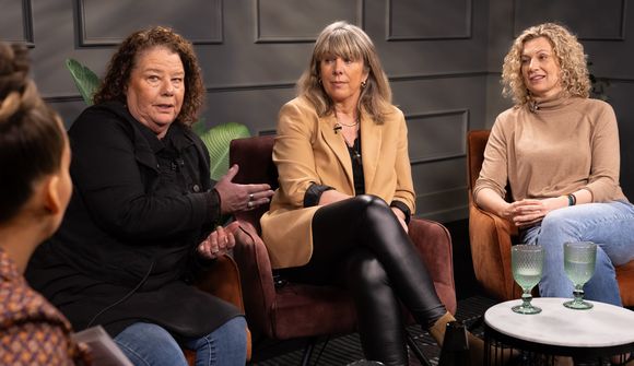 „Þú ert alltaf svo leiðinleg í kringum mömmu þína“ 