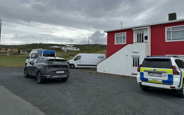 Lögreglan rannsakar m.a. framleiðslu á kannabisefnum. Mynd frá aðgerðum lögreglu á Raufarhöfn.
