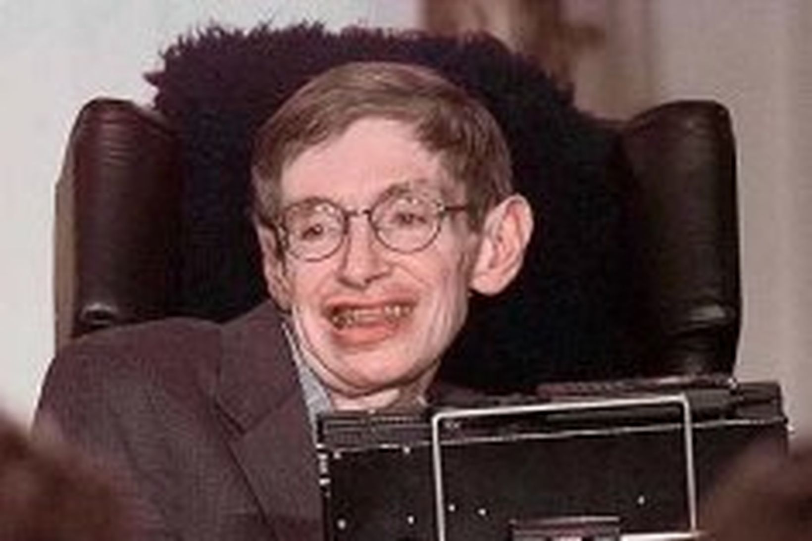 Stephen Hawking er nánast alveg lamaður.