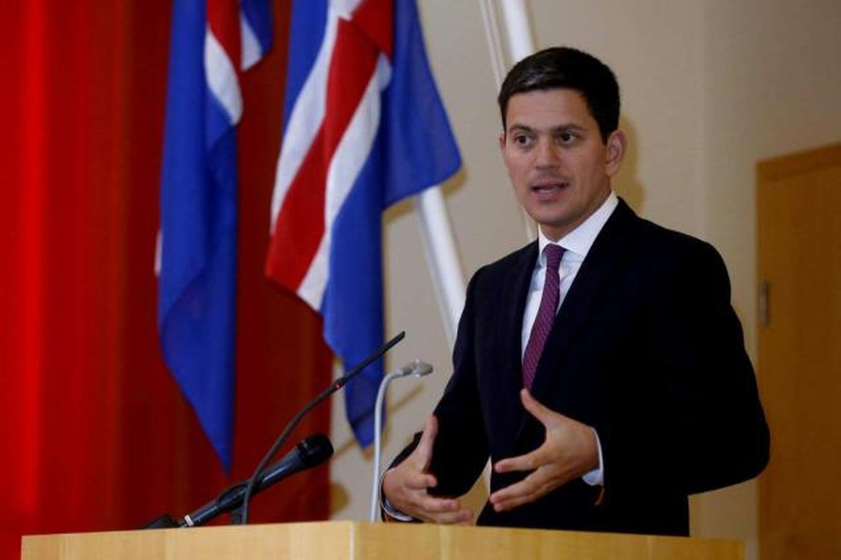 David Miliband, fyrrverandi utanríkis- og umhverfisráðherra Bretlands, á fundinum í …