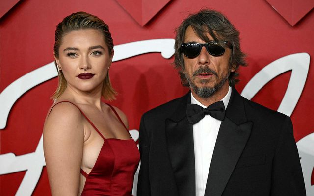 Ítalski fatahönnuðurinn Pierpaolo Piccioli ásamt Florence Pugh.