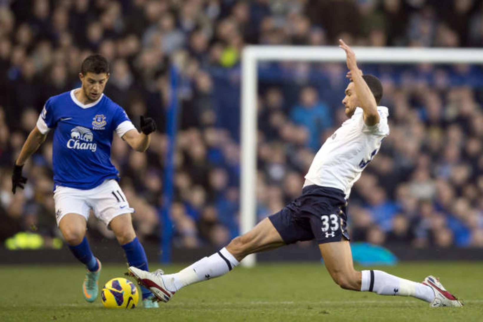 Steven Caulker í leik með Tottenham á sínum tíma.